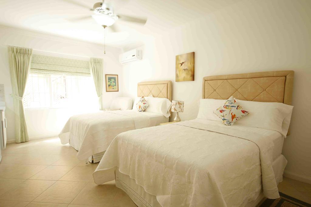 Cattleya Luxury Suites Kingston Exterior photo